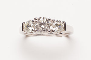 18KT WG 1.55CT TW DIAMOND 3 STONE RING