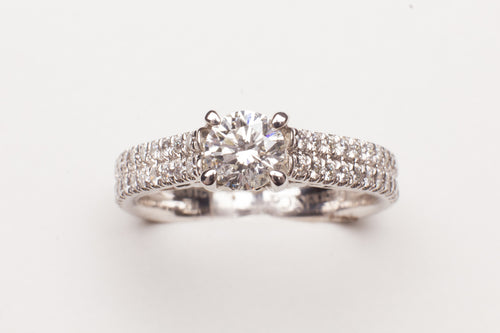 14KT WG .34CTTW RD DIA 2 ROW W .60CT RD G/H SI2
ADORE COLLECTION