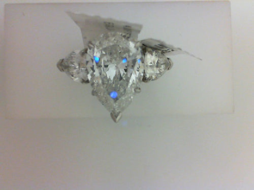 4.08CT PS



PLAT MTG  2 PS 1.85CTTW SIDE STONE RING