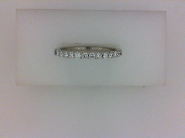 .32CTTW 2MM 14KT WG  SHARED PRONG DIAMOND BAND