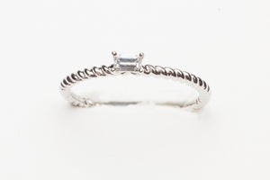 18KT WG STACK RING WITH .11 EC DIA