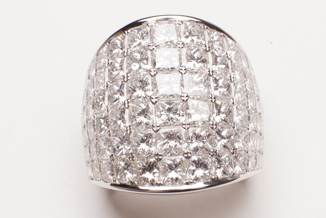 18KT WG 8.26CTTW PC DIAMOND DOME INVISIBLE SET RG