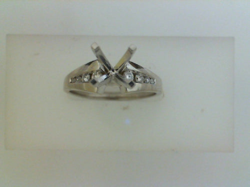 14KT .20CTTW DI CHANNEL BAND W ROCKER SHANK
