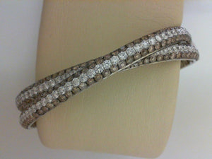 18KT WG 2.28CTTW 82 RD DIA W 4.06CTTW 186 BRN DIA BANGLE