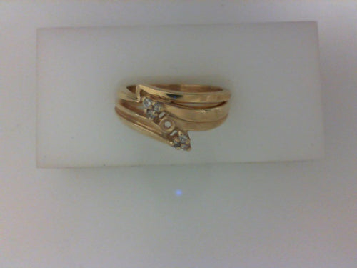 14KT YG .07CT TW DIA 2PC BRIDAL SET W SHADOW BAND SEMI MTG