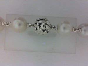 SS IVY BRACELET W 8 WHITE PEARLS