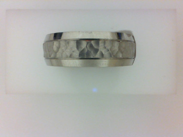 14KT WG 7.5MM HAMMERED CENTER W POL BEVELED EDGES