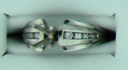 SEMI DIA PLAT .28CT TW 8RD RING