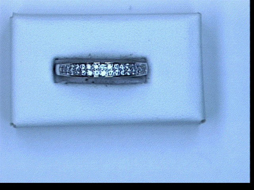 18KT WG .98CT TW DIAMOND BAND