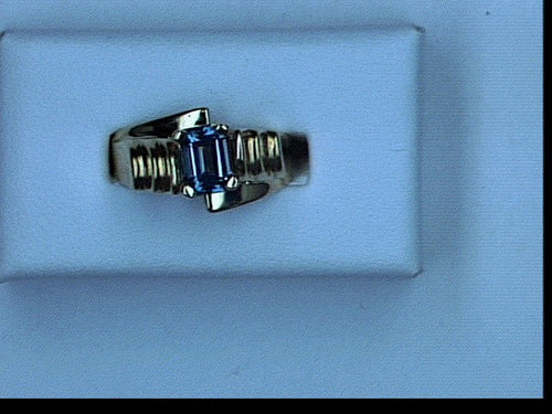 14KT YG 1.21CT BLUE TOPAZ RING EMERALD CUT STONE