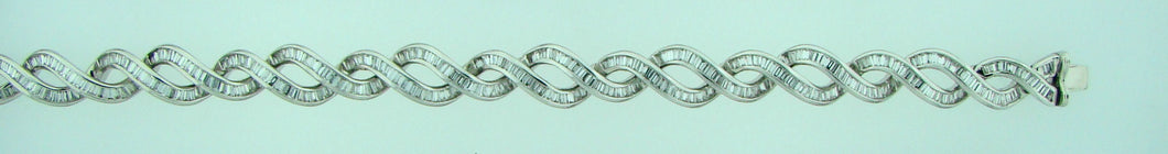 18K 7.00CT DIA TWIST WG BRACELET