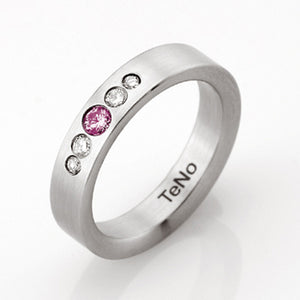 YUNIS PINK SAPPHIRE DIAMOND RING