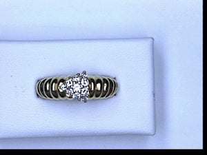 18KT YG .40CT TW DIAMOND RING